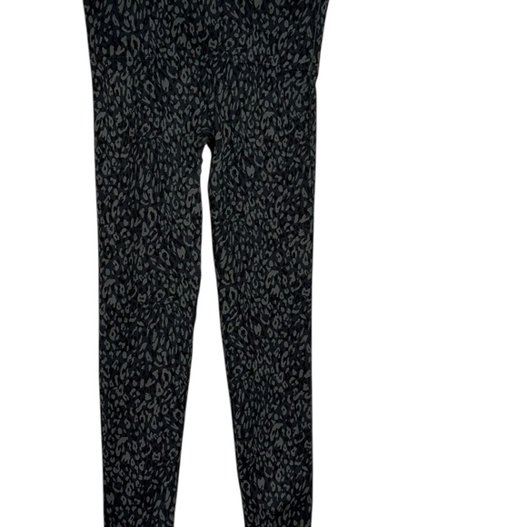 SPANX Gray Look at Me Now Seamless Leggings size Medium - Picture 9 of 11